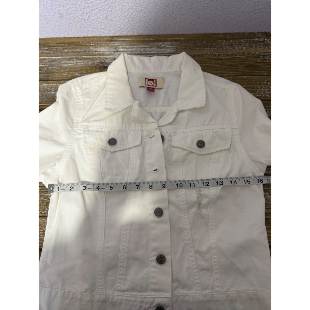 LEI Denim Jacket Womens White Distressed Cropped Y2K Style M Minimalist Casual - Picture 8 of 11